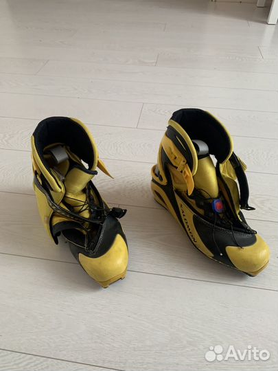 Ботинки лыжные (пилот)