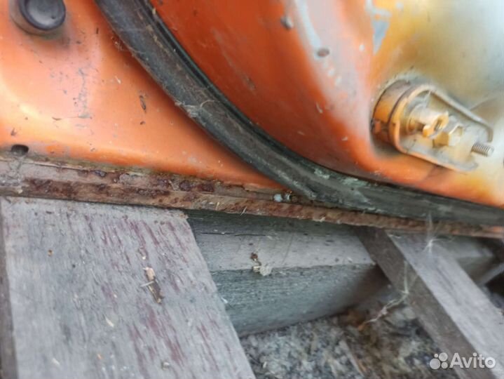 Дверь Toyota ceres marino