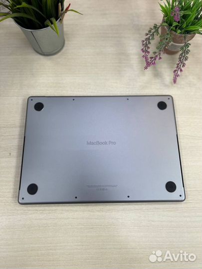 Macbook Pro 14 M1 pro 16/512gb 99 циклов