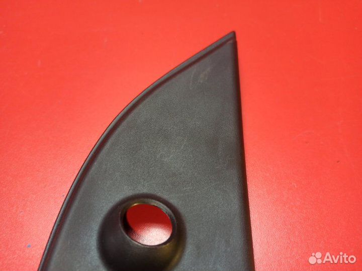 Уголок двери внутренний передний правый Hyundai