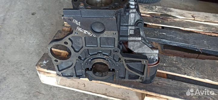 Блок цилиндров Hyundai Grand Starex TQ D4CB 21100