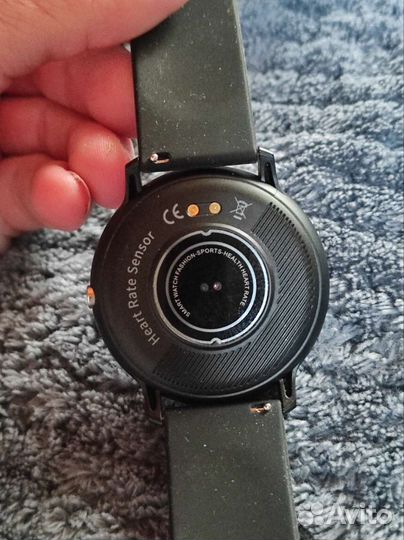 Часы фитнес-трекер