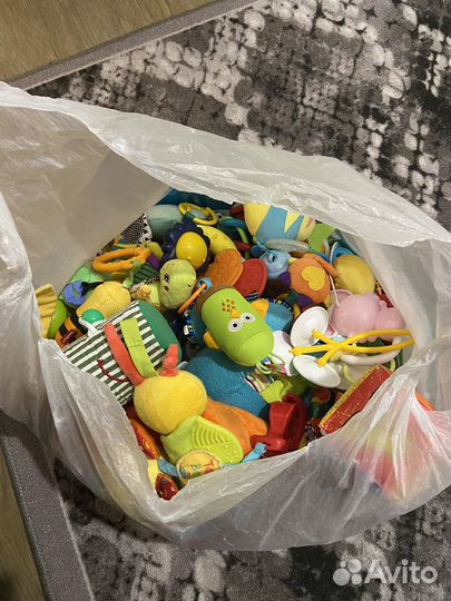 Игрушки для малышек пакет