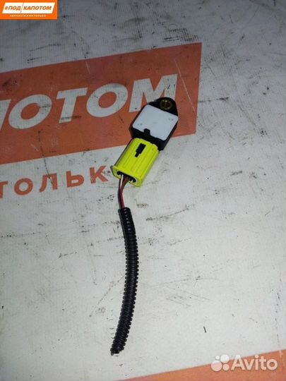 Датчик удара Toyota Corolla 10 (E140/E150) рест
