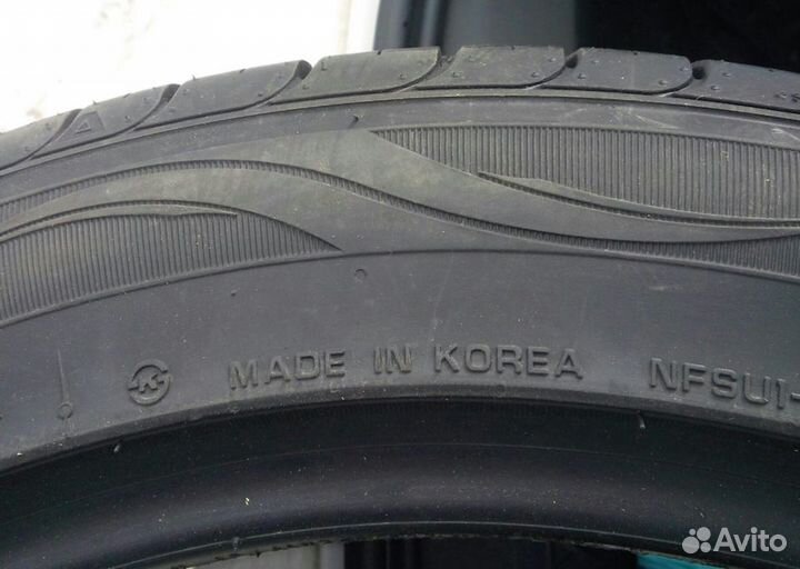 Kumho Road Venture AT52 305/55 R20