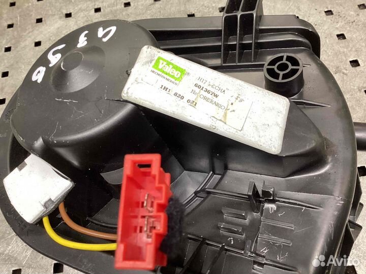 Моторчик печки Volkswagen Golf