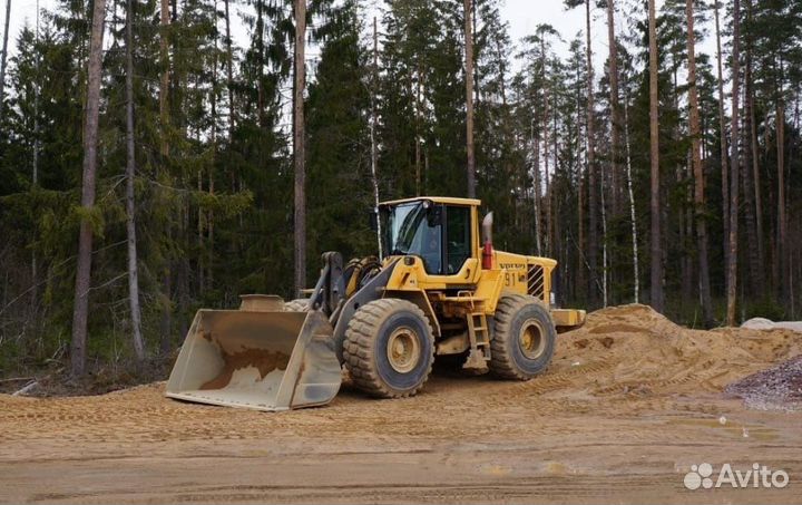 Оператор фронтального погрузчика Volvo 220