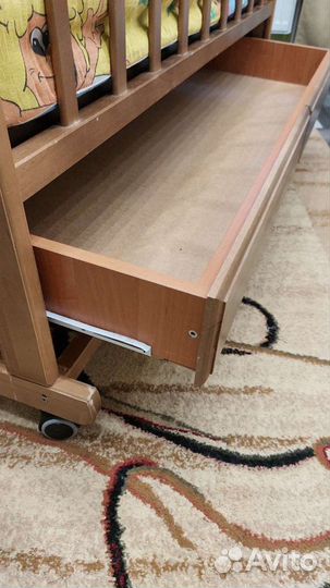 Детская кроватка