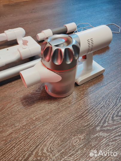 Вертикальный беспроводной пылесос dreame V9P