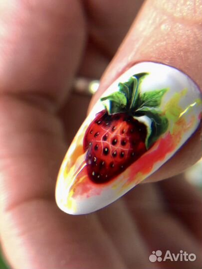 Маникюр, наращивание ногтей