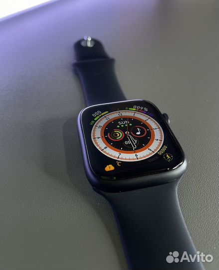 Apple watch series 8