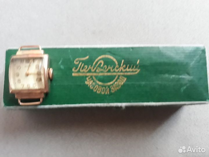 Продам часы золотые