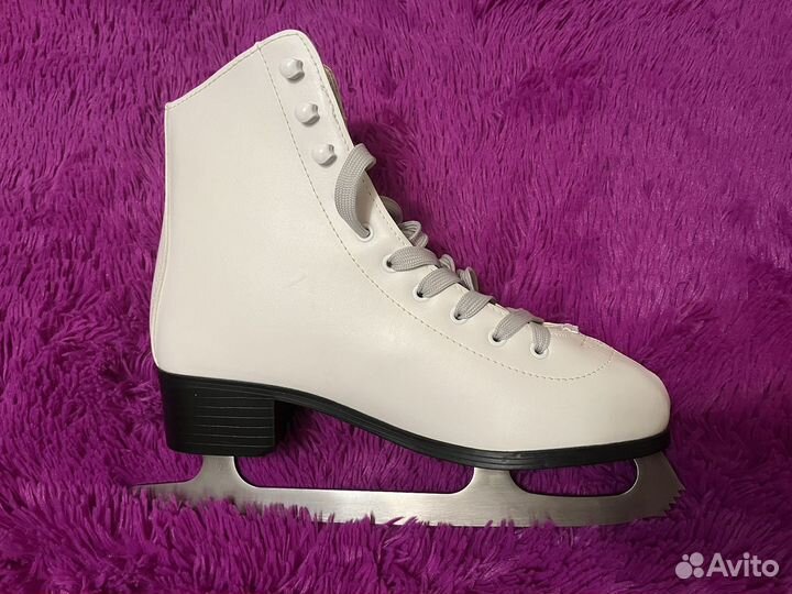 Коньки фигурные Nordway sofia и чехлы для лезвий