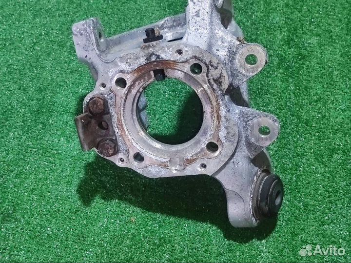 Кулак задний левый Bmw X5 E70