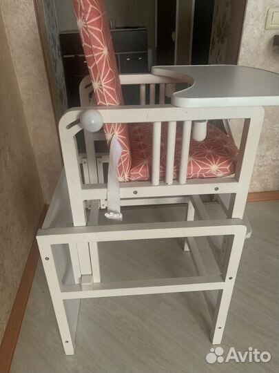 Столик для кормления ребенка