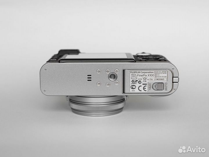 Fujifilm FinePix X100 фотоаппарат