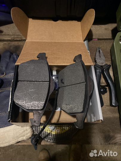 Передние тормозные колодки audi 100 c4