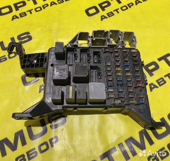 Блок предохранителей Ford Mondeo 3