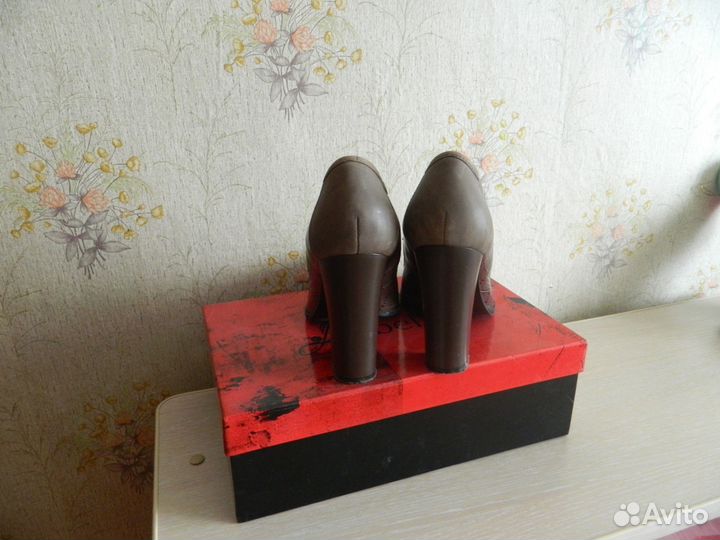 Продам Туфли 38 р