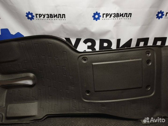 Обшивка пола кабины Volvo FH4 82289512