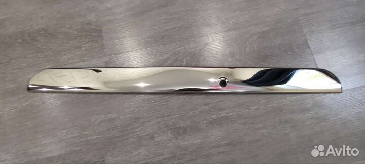 Накладка крышки багажника Mercedes Vito w638