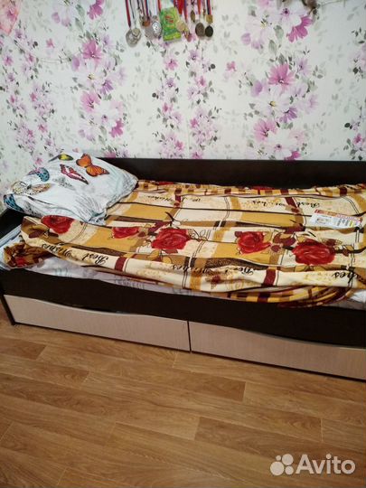 Кровать односпальная