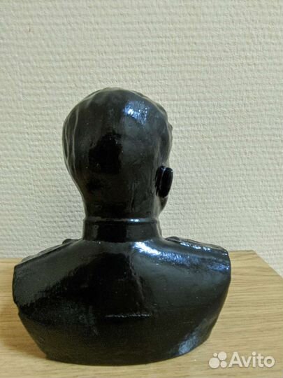 Бюст Сталина