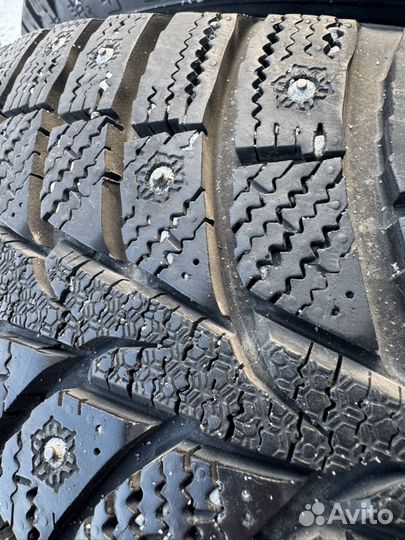 Laufenn I Fit Ice LW 71 215/60 R17