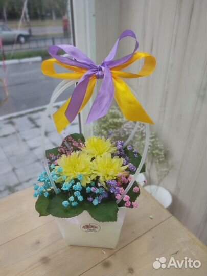 Композиции Цветы в коробке 1 сентября