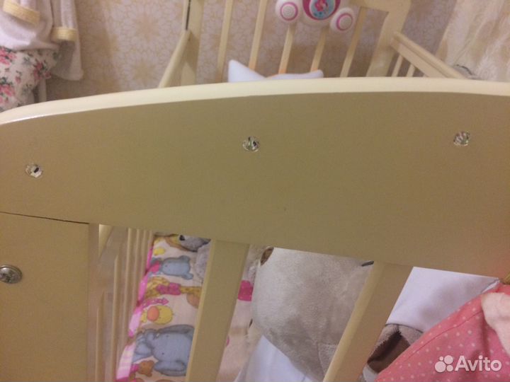 Кроватка детская со стразами