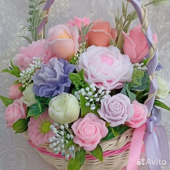 Букет из мыла в корзине
