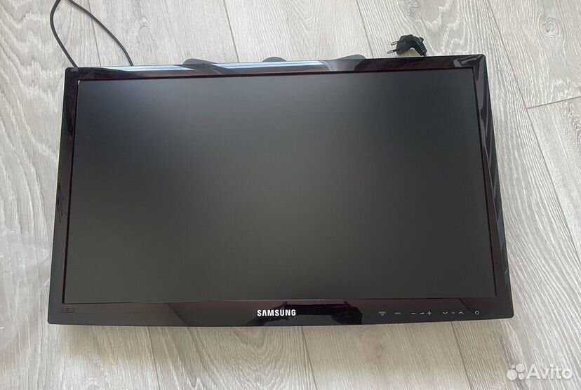 Телевизор Samsung 23'