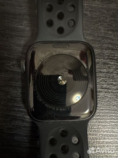 Часы apple watch se 44mm