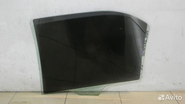 Стекло задней правой двери