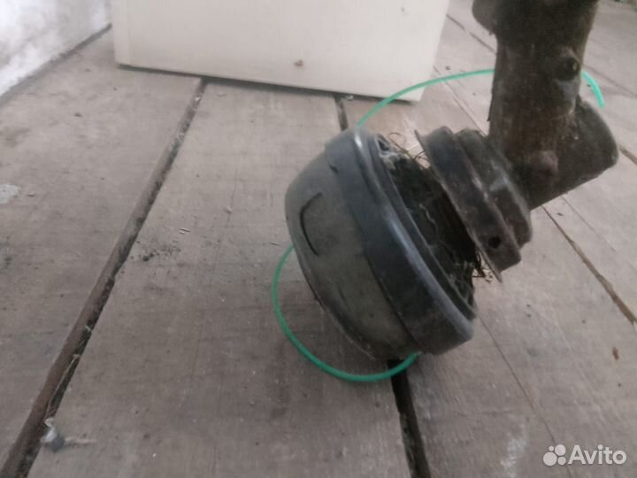 Триммер бензиновый Champion T333-2