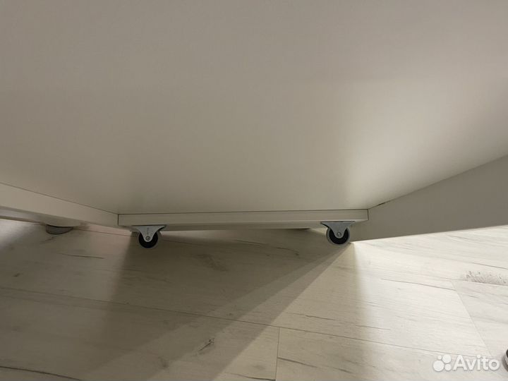 Ящик для хранения IKEA и настенная полка