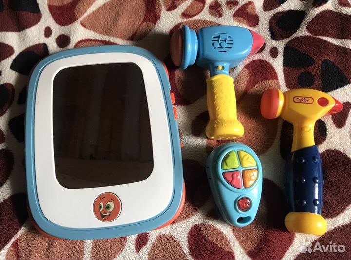 Музыкальные игрушки для малышей