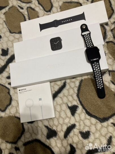 Часы apple watch 6 44 mm nike