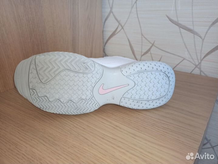 Кроссовки nike женские (42 р.)