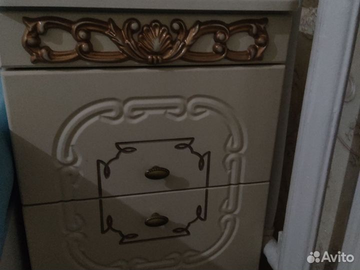 Тумба азалия