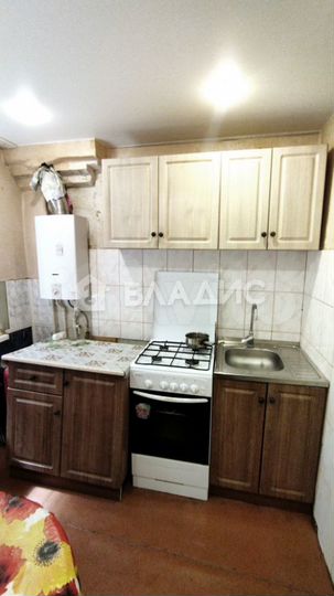 2-к. квартира, 42 м², 1/3 эт.