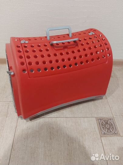 Переноска для кошек и маленьких собак