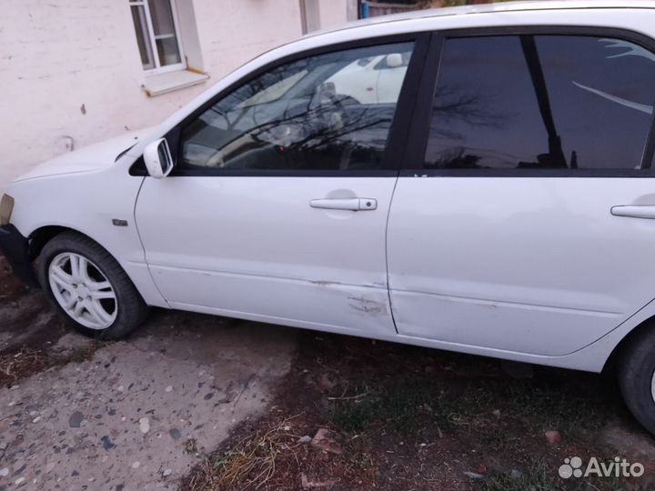 Mitsubishi Lancer Cedia, 2000