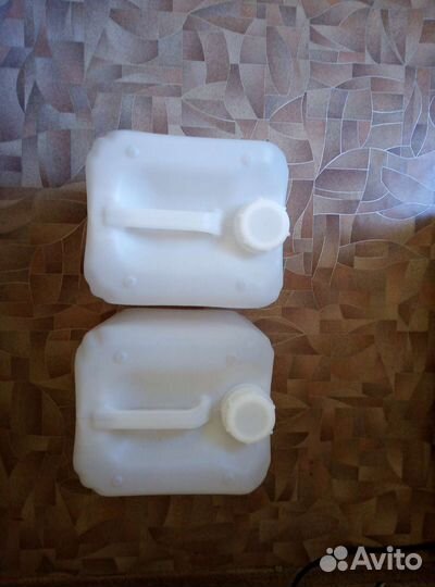 2 канистры по 10л, для питьевой воды