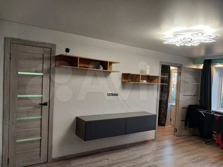 2-к. квартира, 43 м², 5/5 эт.