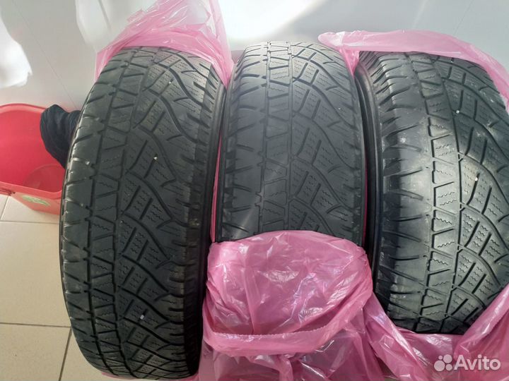 Michelin Latitude Cross 215/70 R16 104H