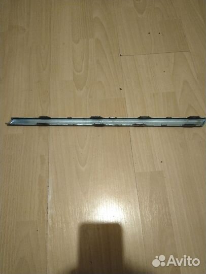 Молдинг заднего бампера Volkswagen Passat 6 левый