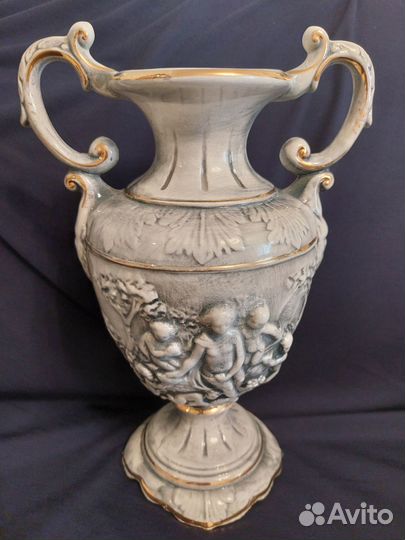 Ваза-кубок Capodimonte