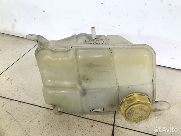 Расширительный бачок Форд