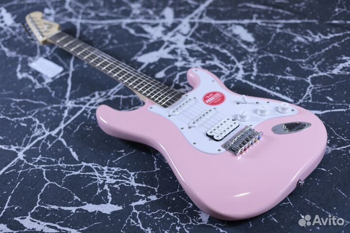 Fender Squier Bullet Stratocaster HSS, Shell Pink